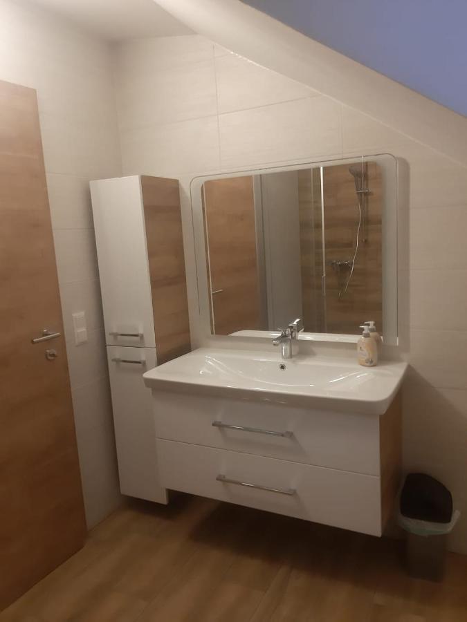 Ferienwohnung Anika Kleinlobming Buitenkant foto